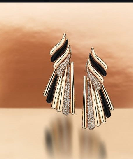 As the last light of day dropes the horizon ,the Twilight Veil Earrings